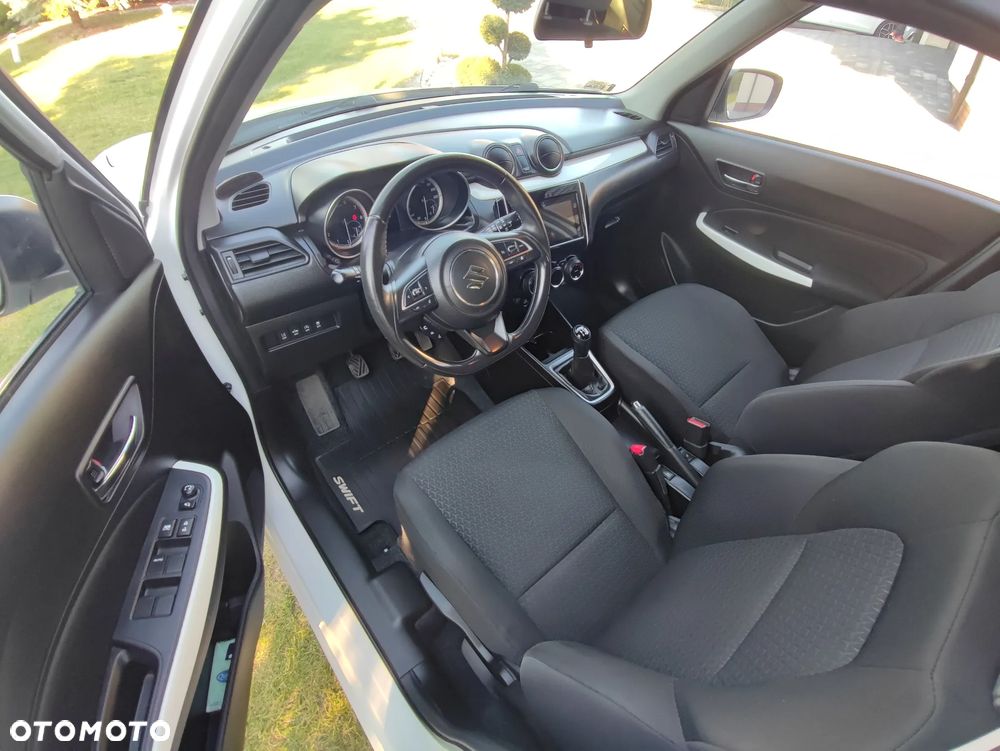 Suzuki Swift 1.2 SHVS Elegance - 3