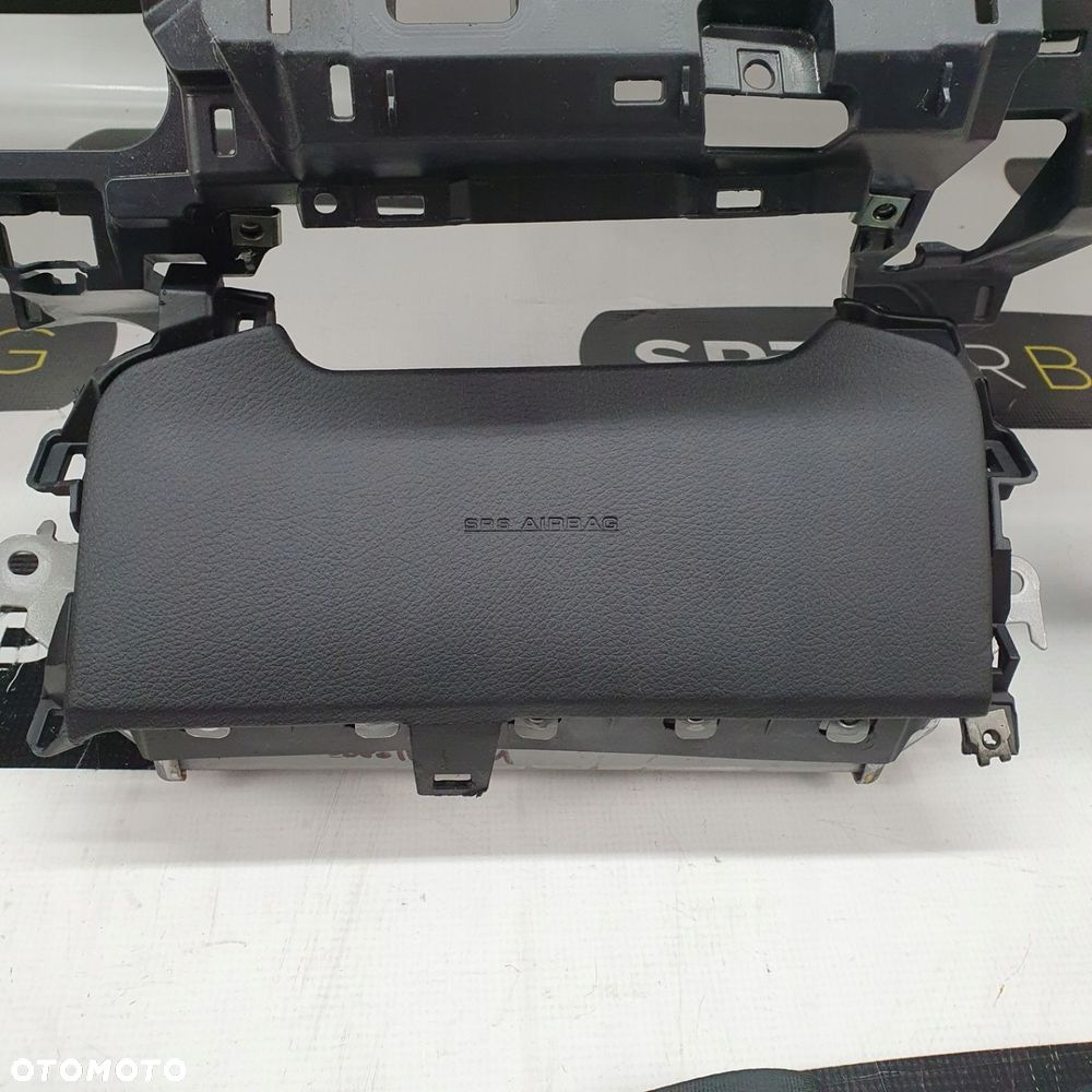TOYOTA COROLLA E21 DESKA ROZDZIELCZA KONSOLA KOKPIT PULPIT PODUSZKI AIRBAG AIR BAG PASY KIT SET - 9