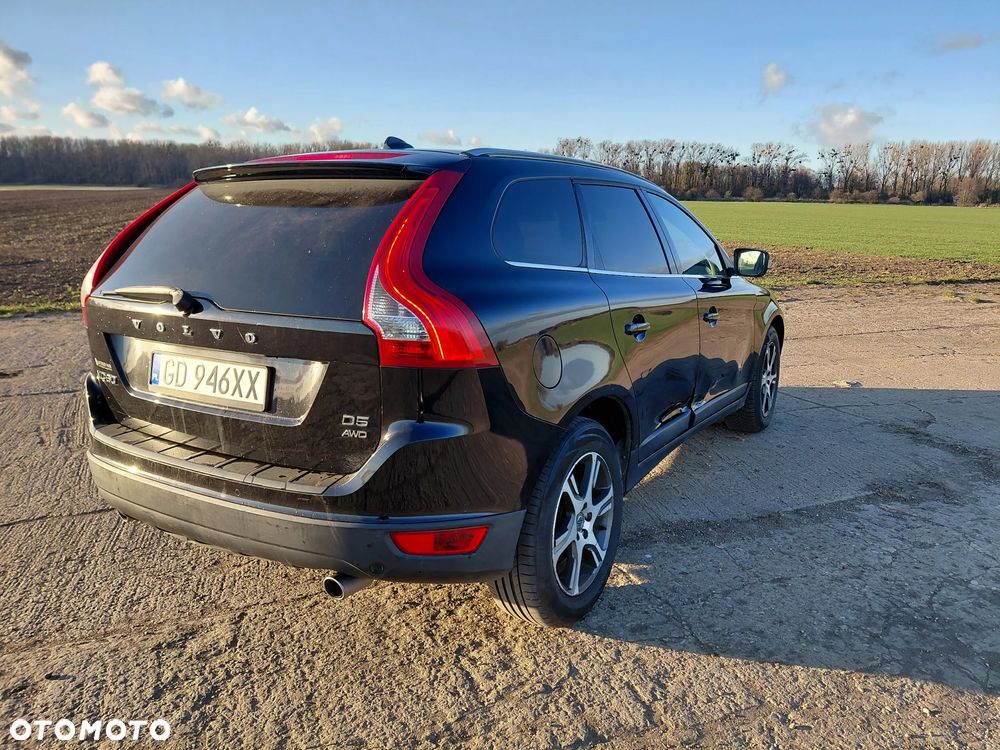 Volvo XC 60 D5 AWD - 9