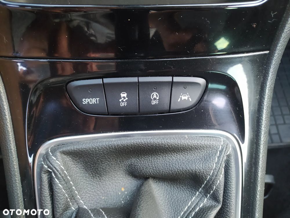 Opel Astra 1.6 D (CDTI) Start/Stop Sports Tourer Business - 15