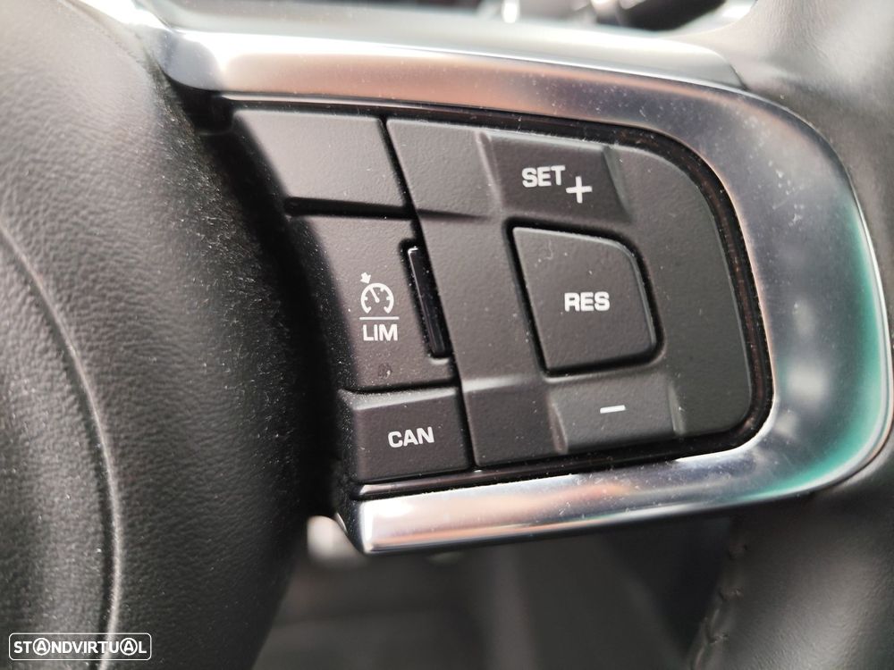 Jaguar E-Pace 2.0 i4D R-Dynamic - 23