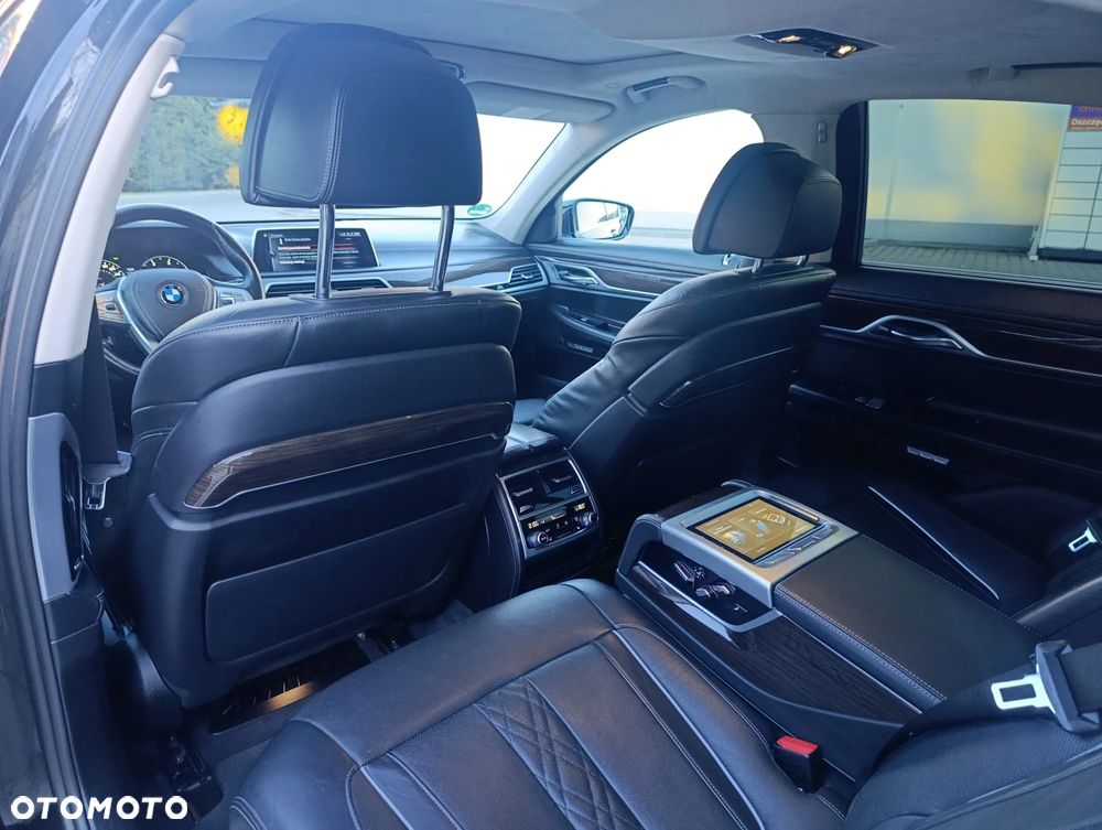 BMW Seria 7 730d xDrive - 16