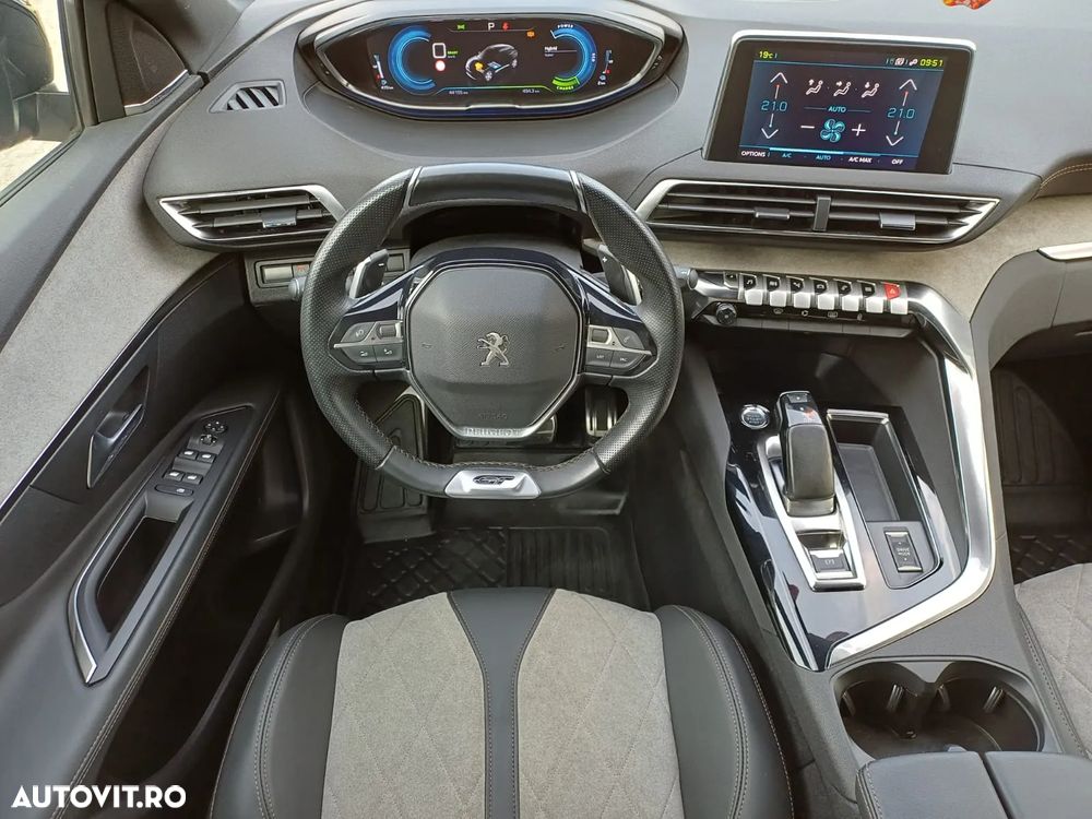 Peugeot 3008 PHEV 180 EAT8 Allure Pack - 13
