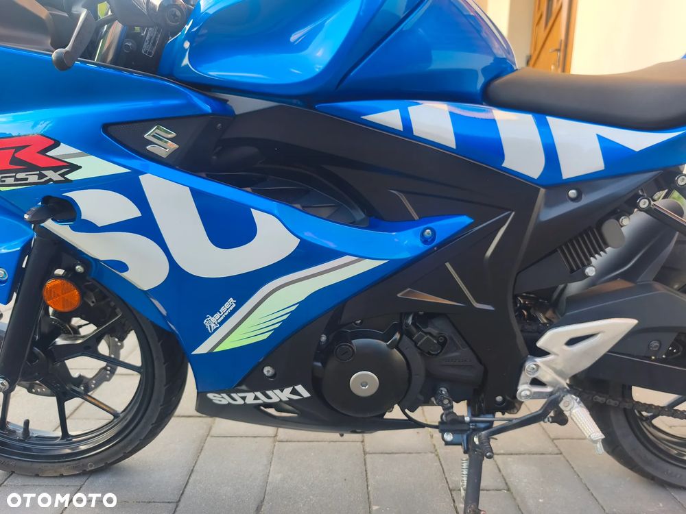 Suzuki GSX-R - 17