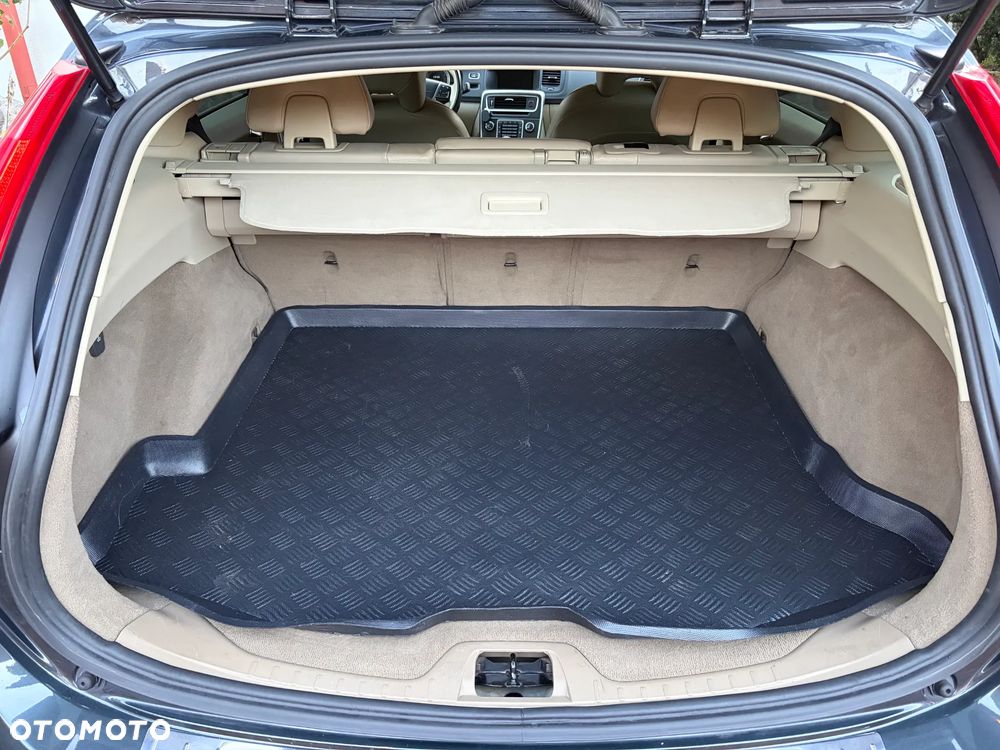 Volvo V60 T5 Summum - 17