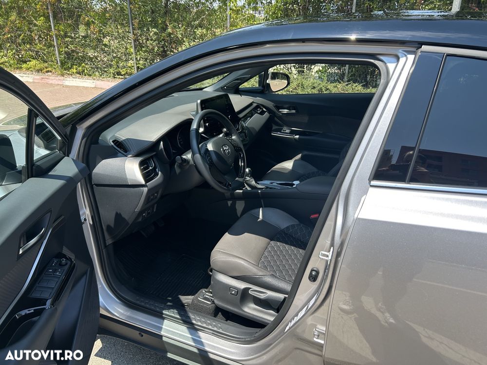 Toyota C-HR - 14