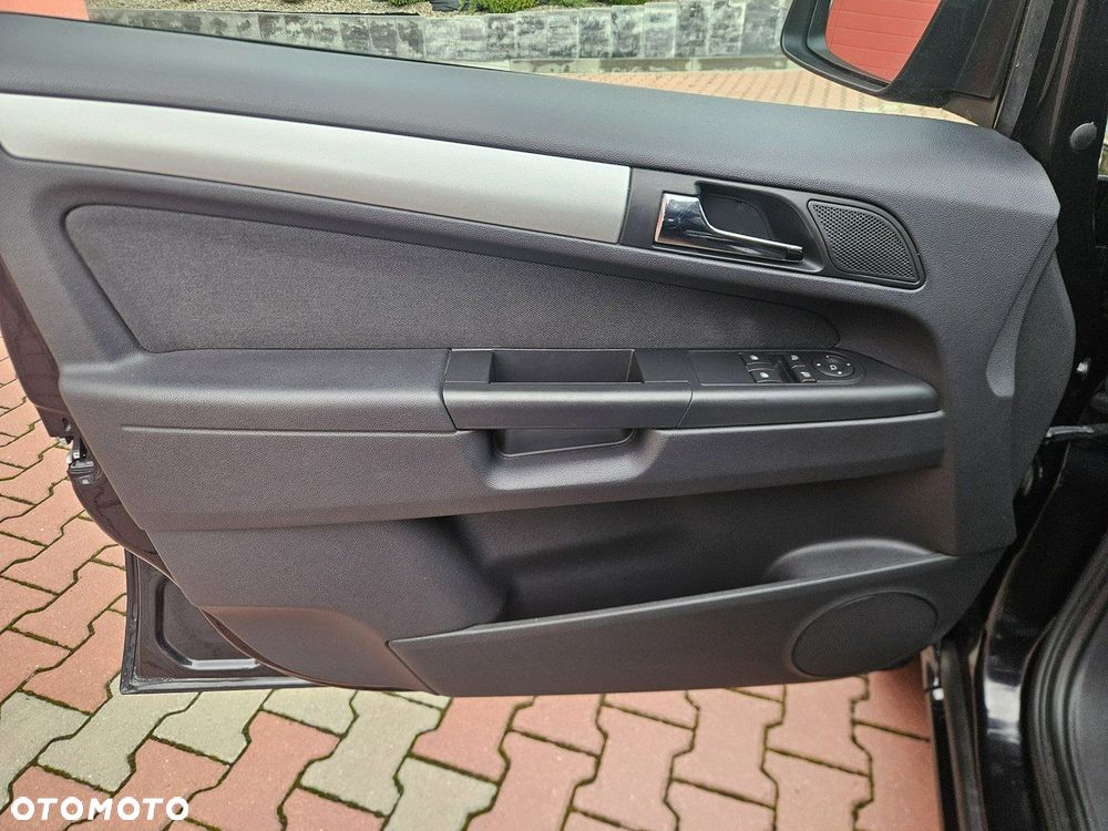 Opel Zafira - 17