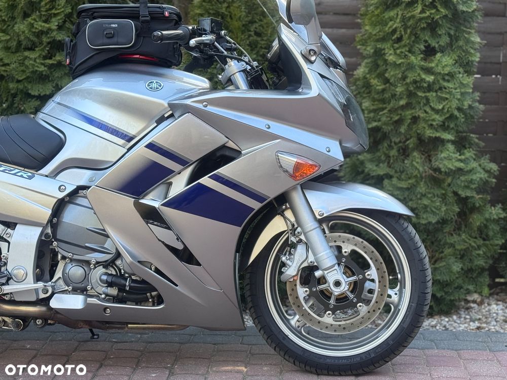 Yamaha FJR - 10