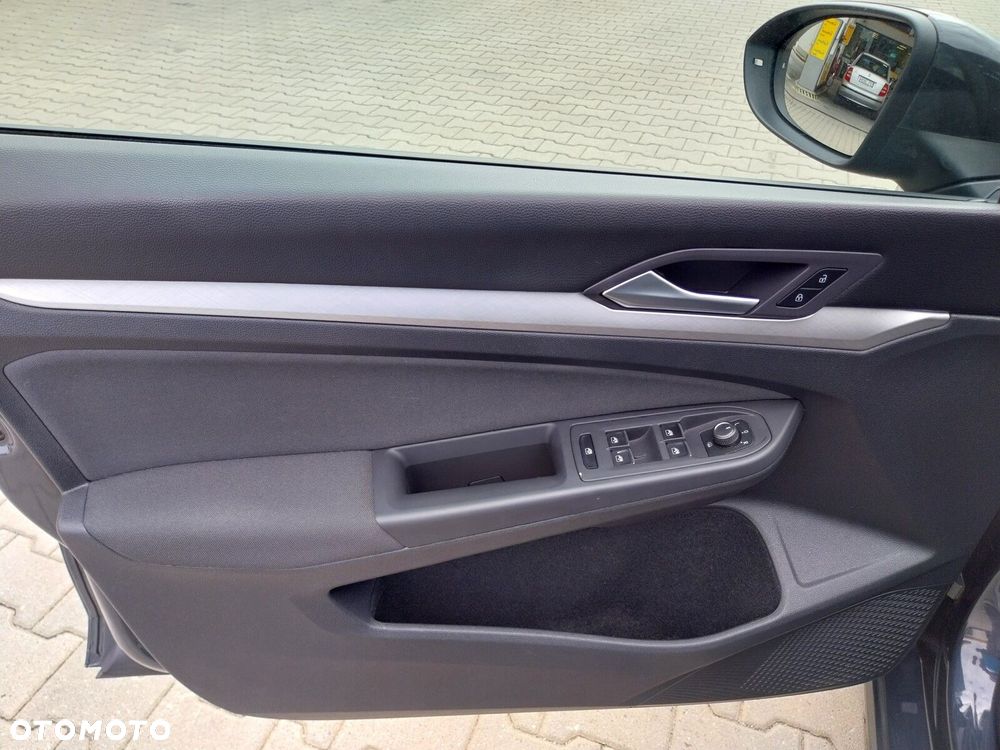 Volkswagen Golf - 11