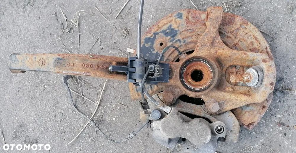 MERCEDES R-KLASA W251 3.5 V6 ZWROTNICA TARCZA LEWY PRZÓD - 2