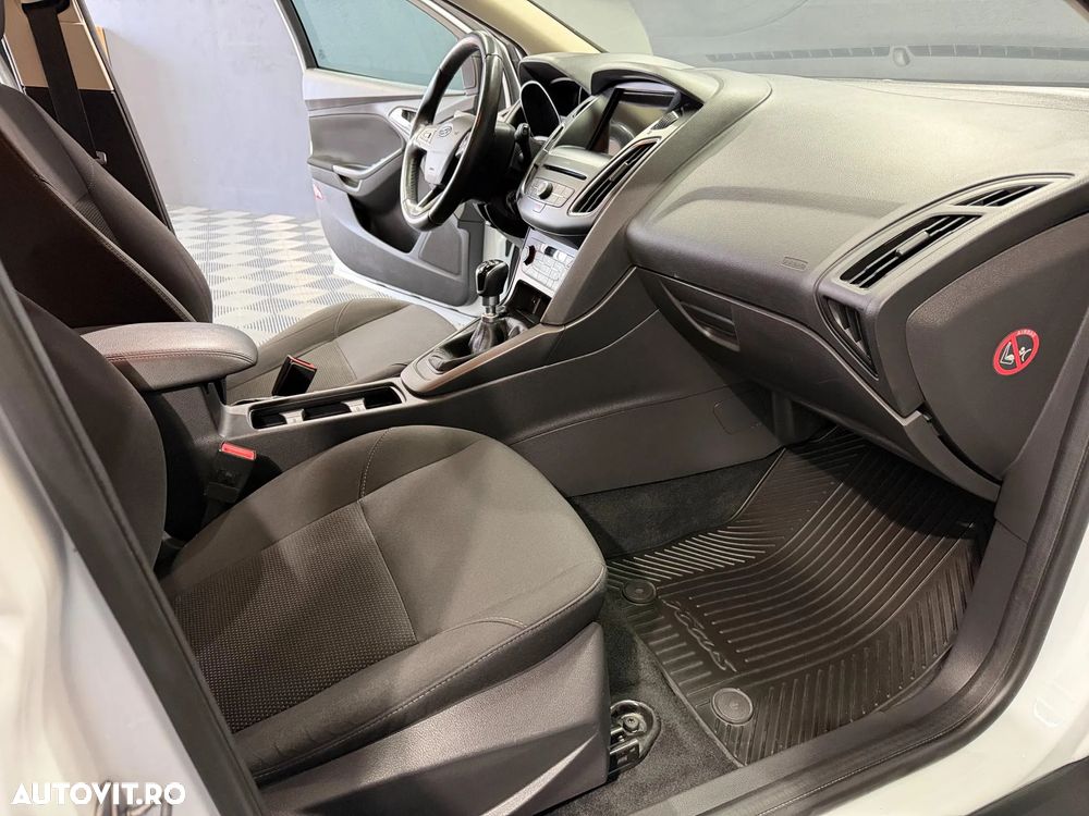 Ford Focus 1.5 EcoBlue Active - 12