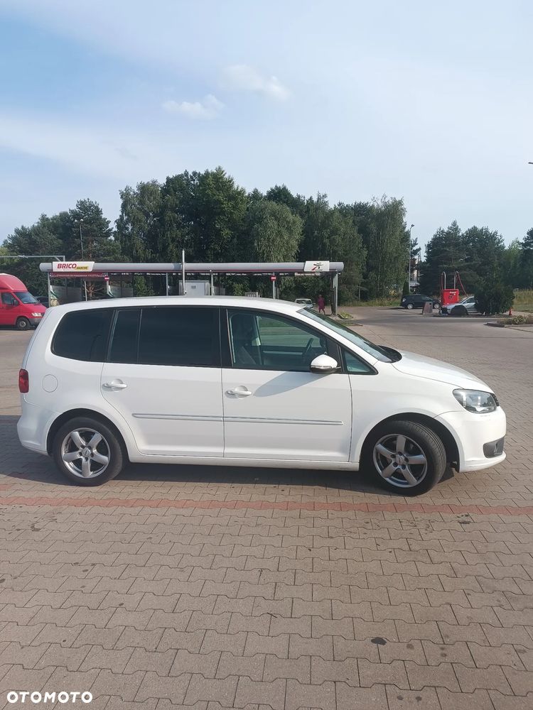Volkswagen Touran - 9