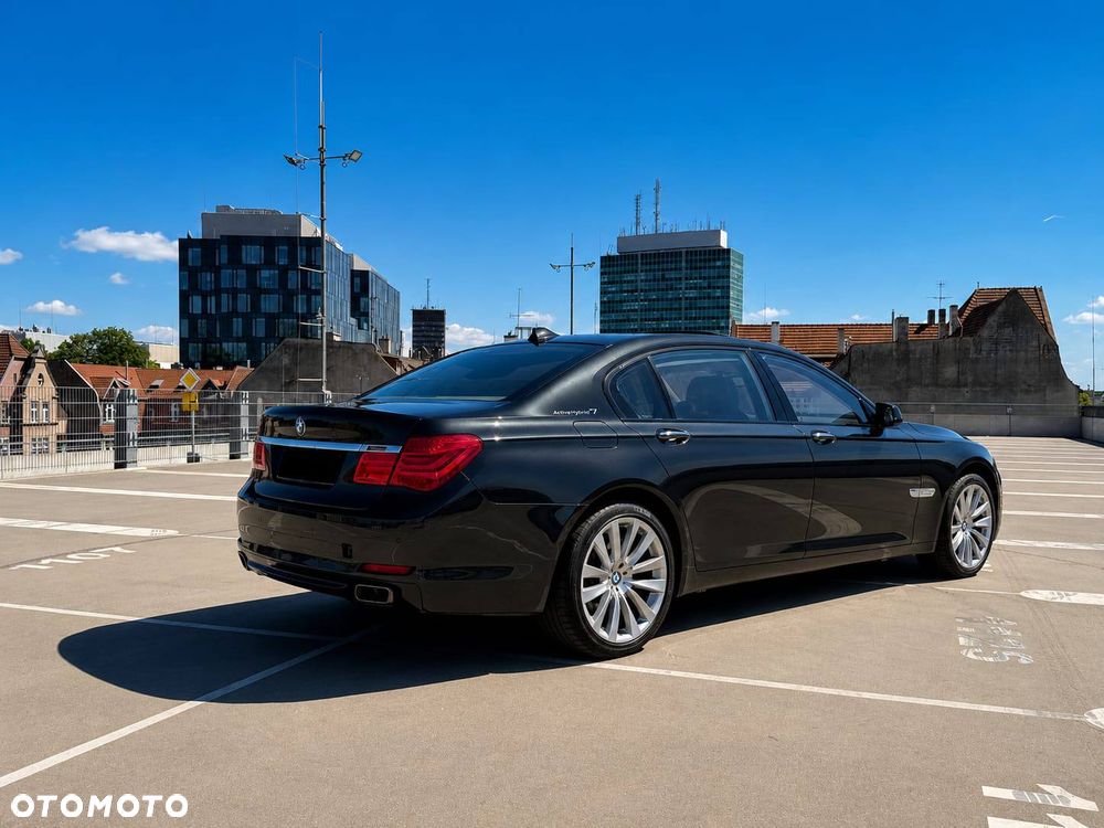BMW Seria 7 - 17
