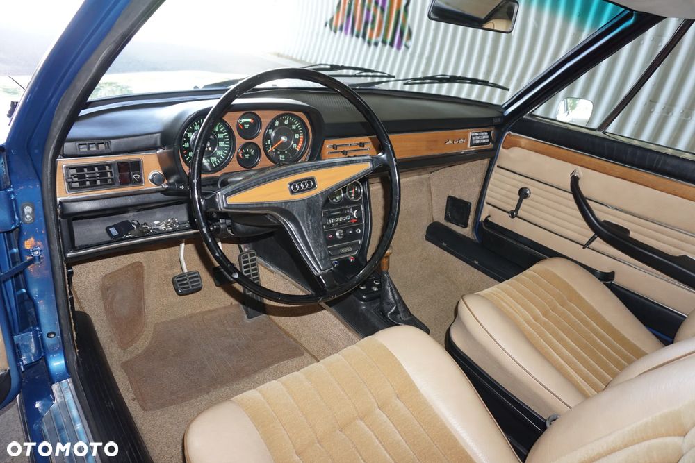 Audi 100 - 13