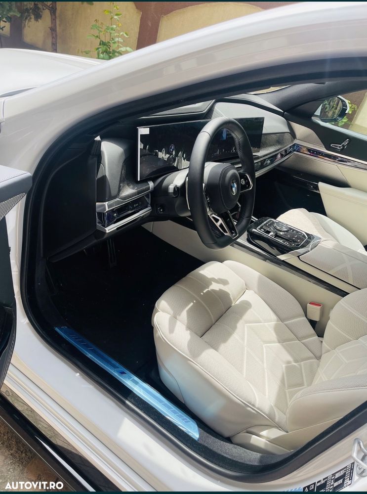 BMW Seria 7 740d xDrive MHEV - 2