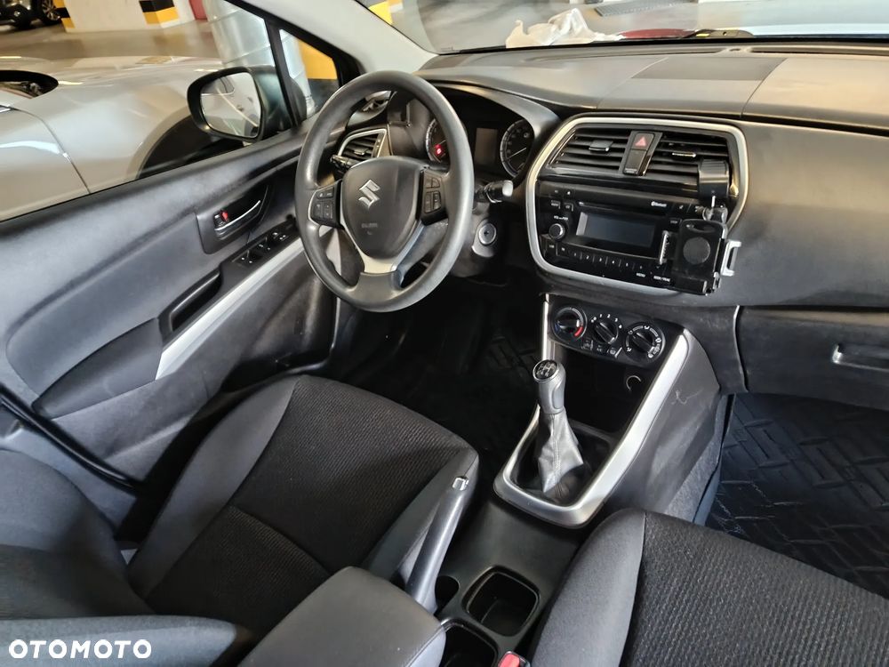 Suzuki SX4 S-Cross - 12