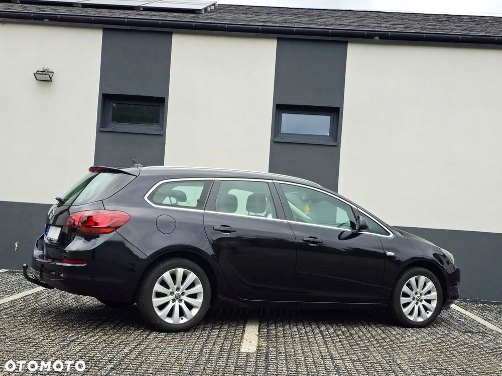 Opel Astra 1.4 T Cosmo - 11
