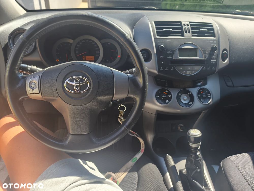 Toyota RAV4 2.2 D-4D Sol - 7