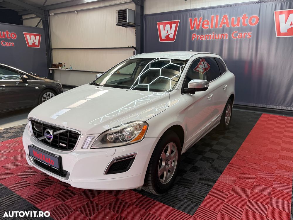 Volvo XC 60 D5 AWD Aut. RDesign - 8