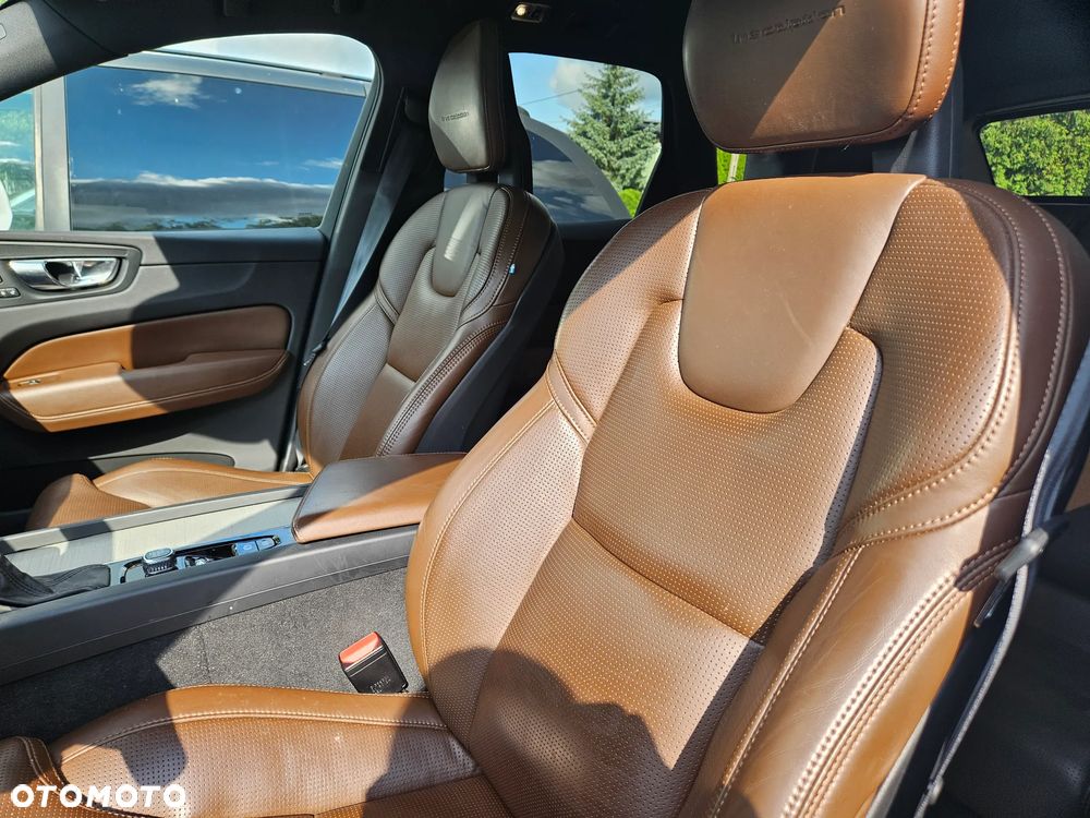 Volvo XC 60 D5 AWD Inscription - 8