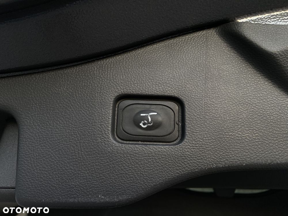 Ford Mondeo 2.0 TDCi STart-Stopp Titanium - 33