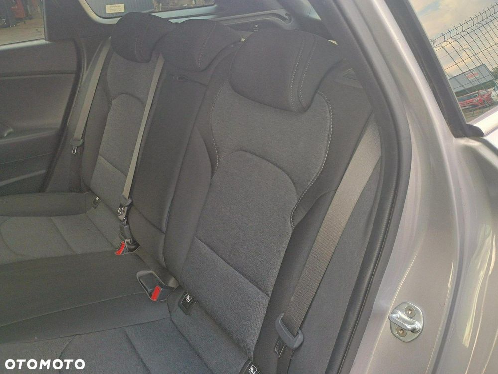 Hyundai i30 - 16