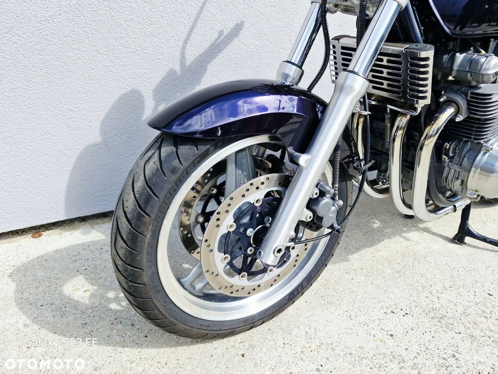 Kawasaki Zephyr - 24