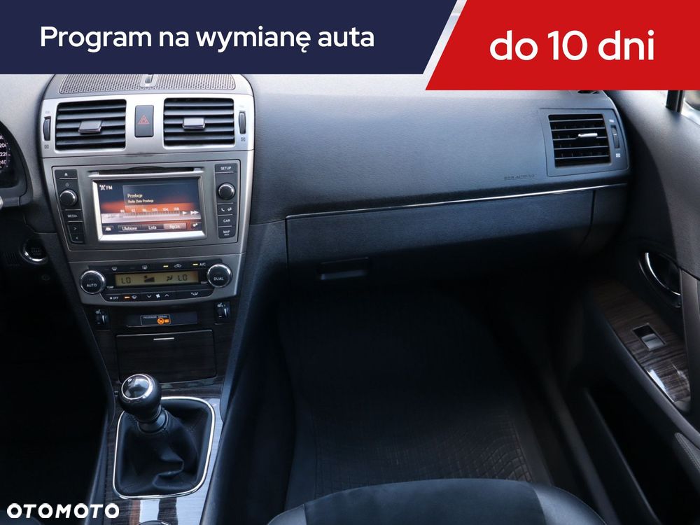 Toyota Avensis - 10