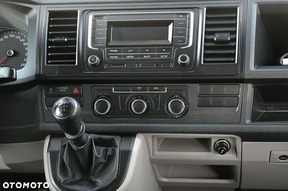 Volkswagen Transporter - 19