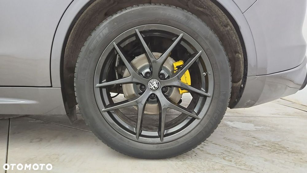 Alfa Romeo Stelvio 2.0 Turbo Veloce Q4 - 25