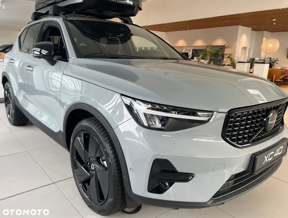 Volvo XC 40 B4 AWD Plus Dark - 7