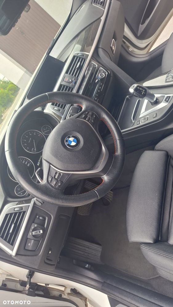 BMW Seria 3 330e iPerformance - 19