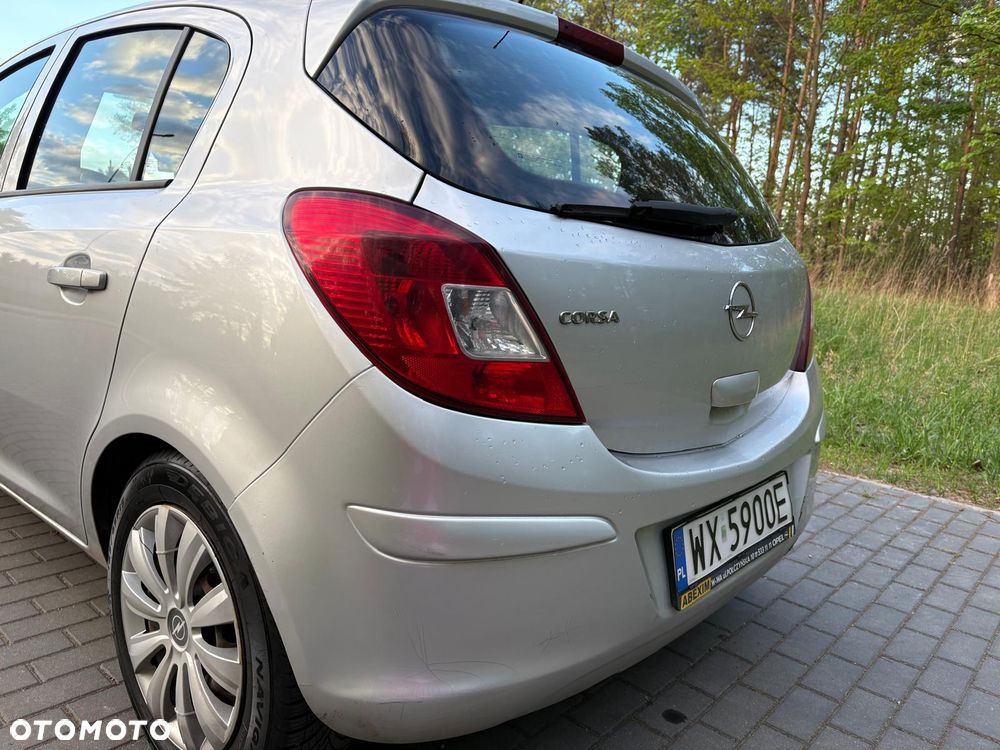 Opel Corsa 1.2 16V Cosmo - 26