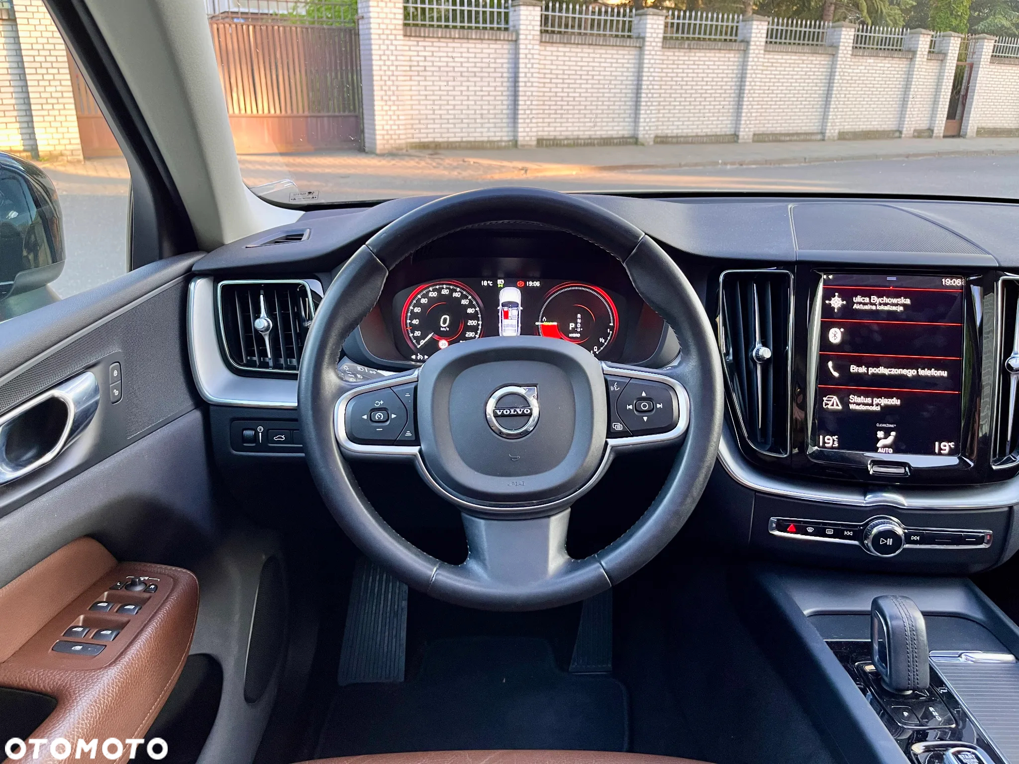 Volvo XC 60 T8 AWD Plug-In Hybrid Momentum - 18