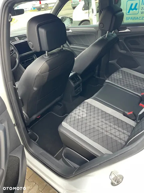 Volkswagen Tiguan - 14