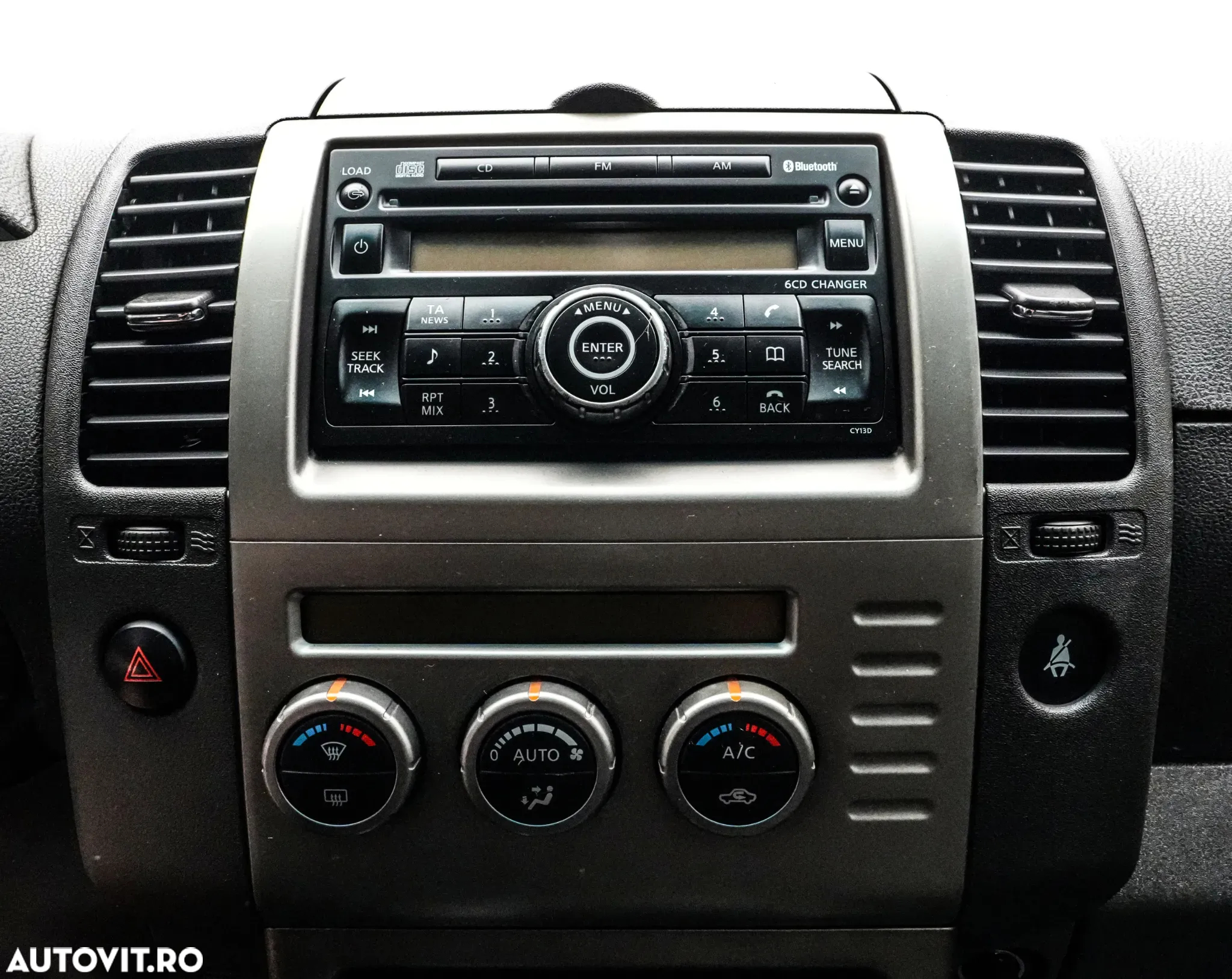 Nissan Pathfinder 2.5 dCi LE Plus - 21