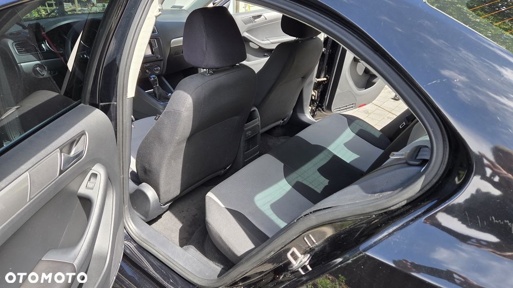 Volkswagen Jetta 1.4 TSI BMT Trendline - 8