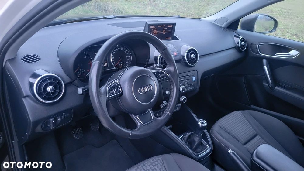 Audi A1 1.6 TDI S line edition - 8