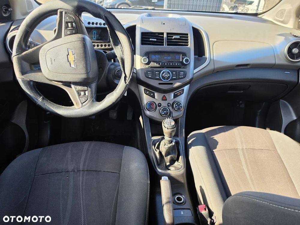 Chevrolet Aveo 1.2 LT - 14