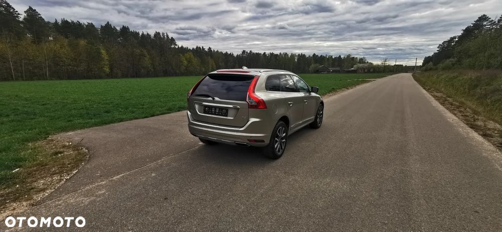 Volvo XC 60 T5 AWD Momentum - 5