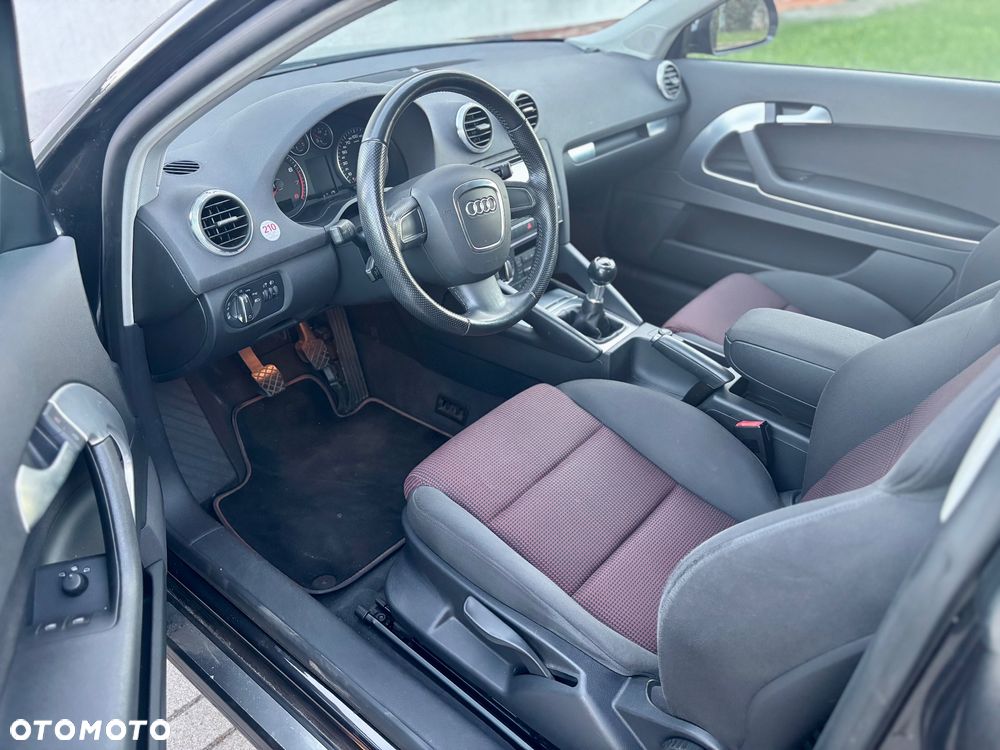 Audi A3 1.6 Attraction - 21