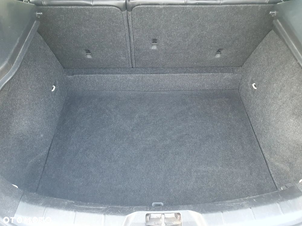 Volvo V40 D2 Drive-E R-Design Kinetic - 17