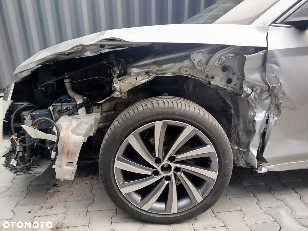 Skoda Octavia 2.0 TDI SCR L&K DSG - 9