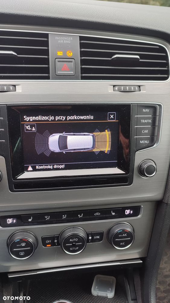 Volkswagen Golf VII 1.2 TSI BMT Comfortline - 11