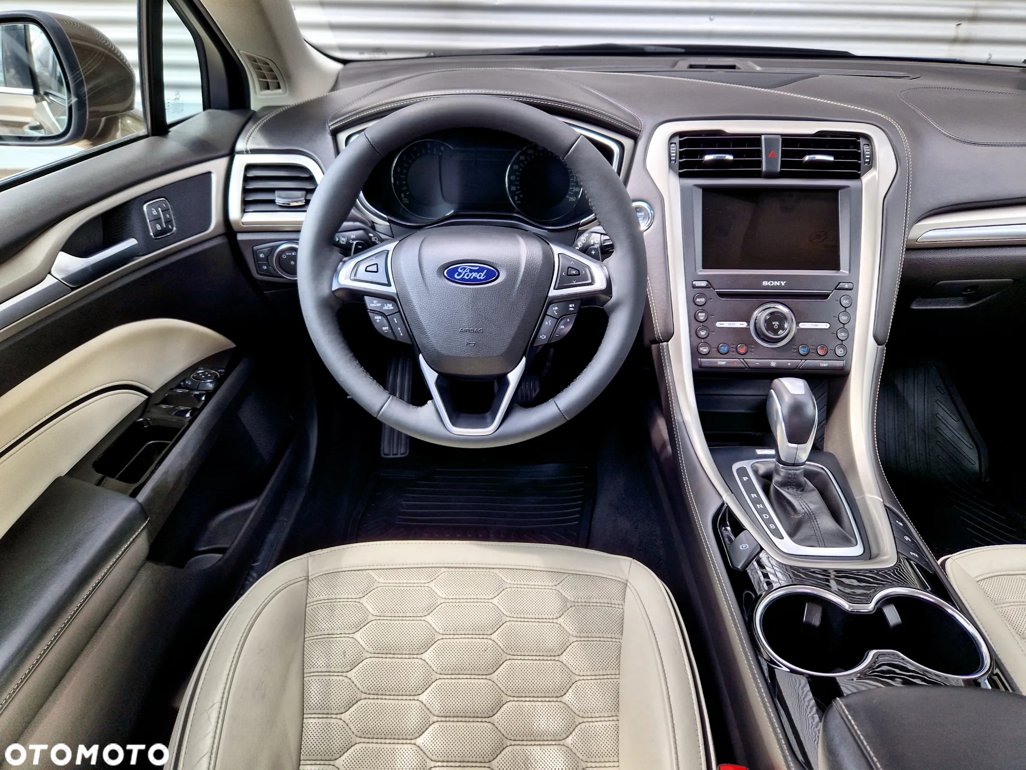 Ford Mondeo Vignale 2.0 TDCi PowerShift - 27