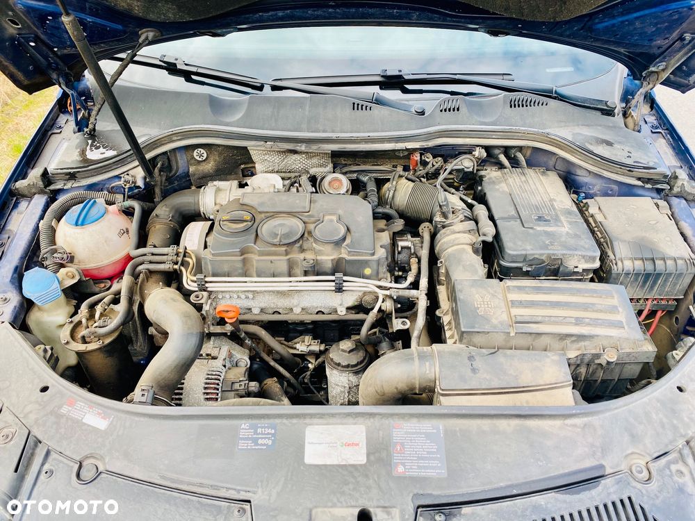 Volkswagen Passat 2.0 TDI Highline - 40
