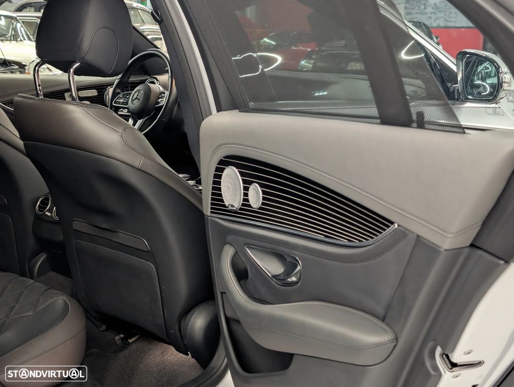 Mercedes-Benz E 300 e Exclusive Line - 17