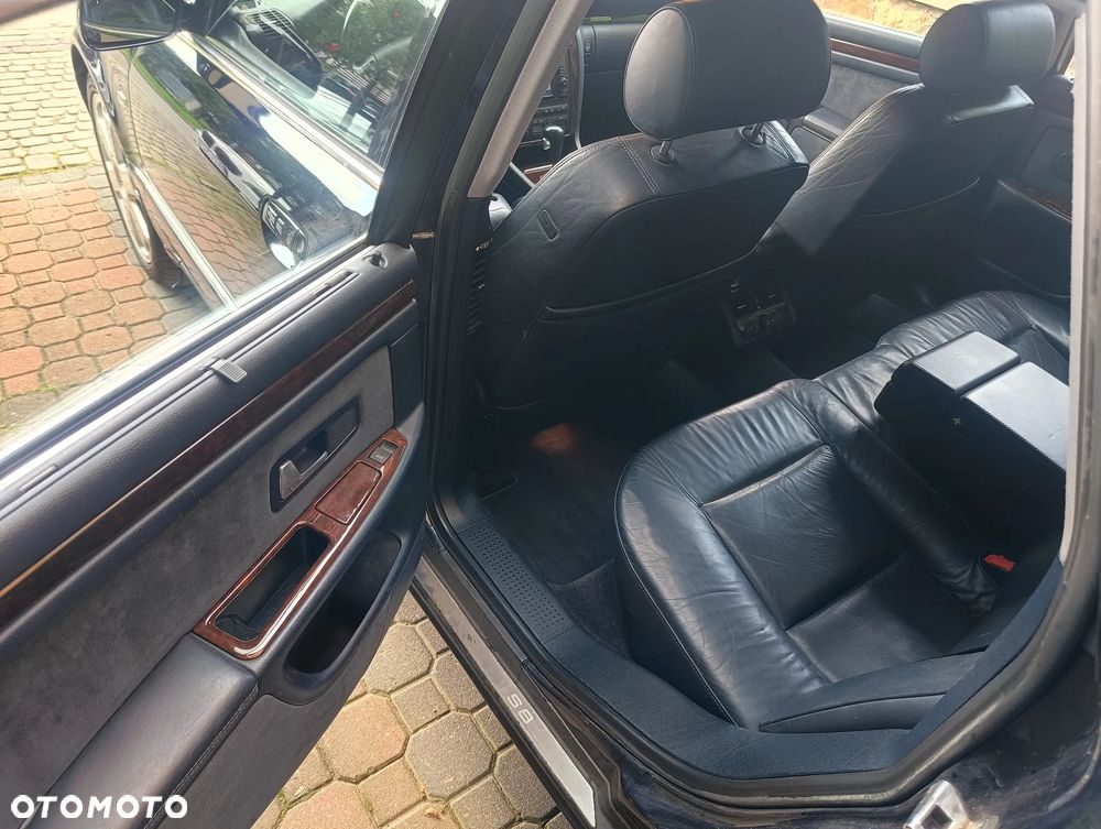 Audi S8 - 7