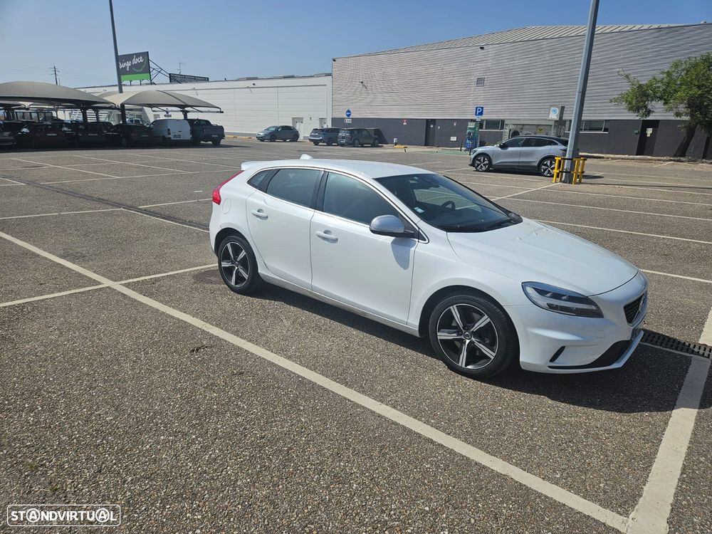 Volvo V40 2.0 D3 R-Design - 3