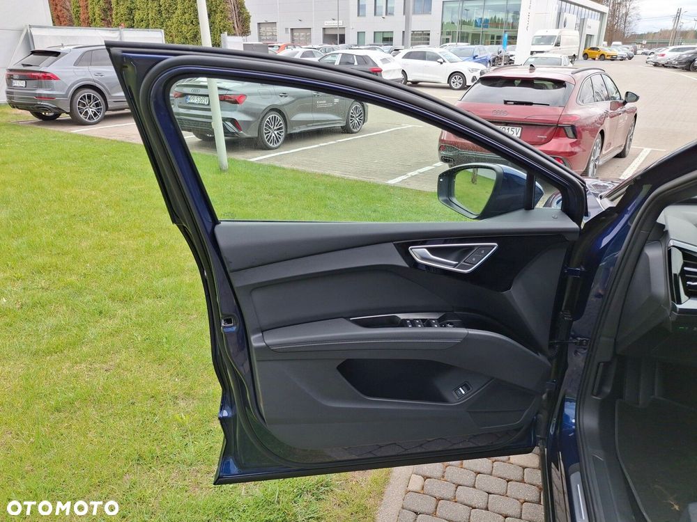 Audi Q4 e-tron - 24